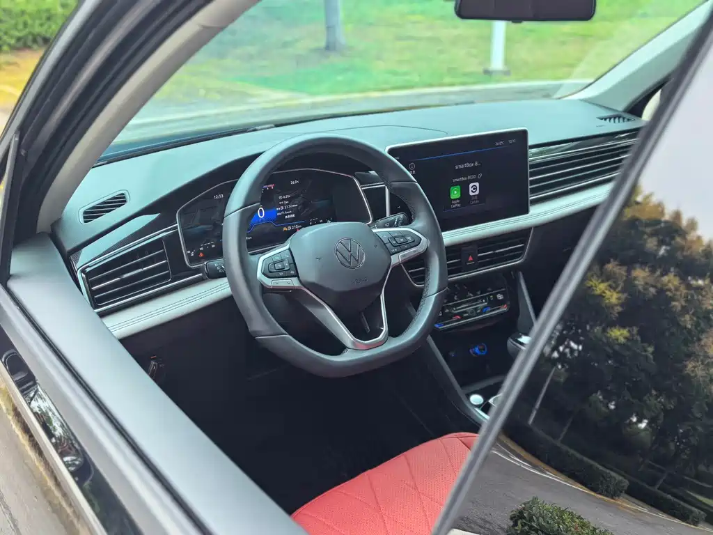 Volkswagen Tiguan L — миниатюра 4