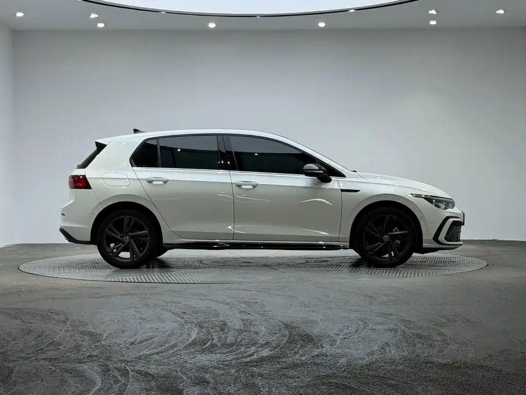 Volkswagen Golf — миниатюра 4