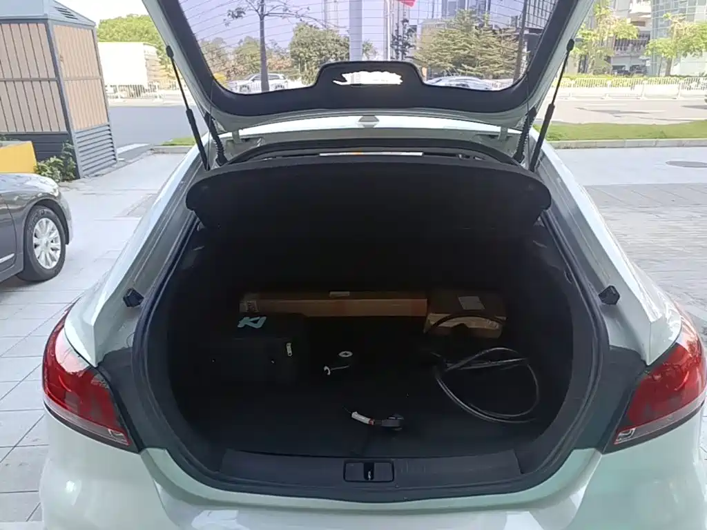 MG 6 New Energy — миниатюра 19