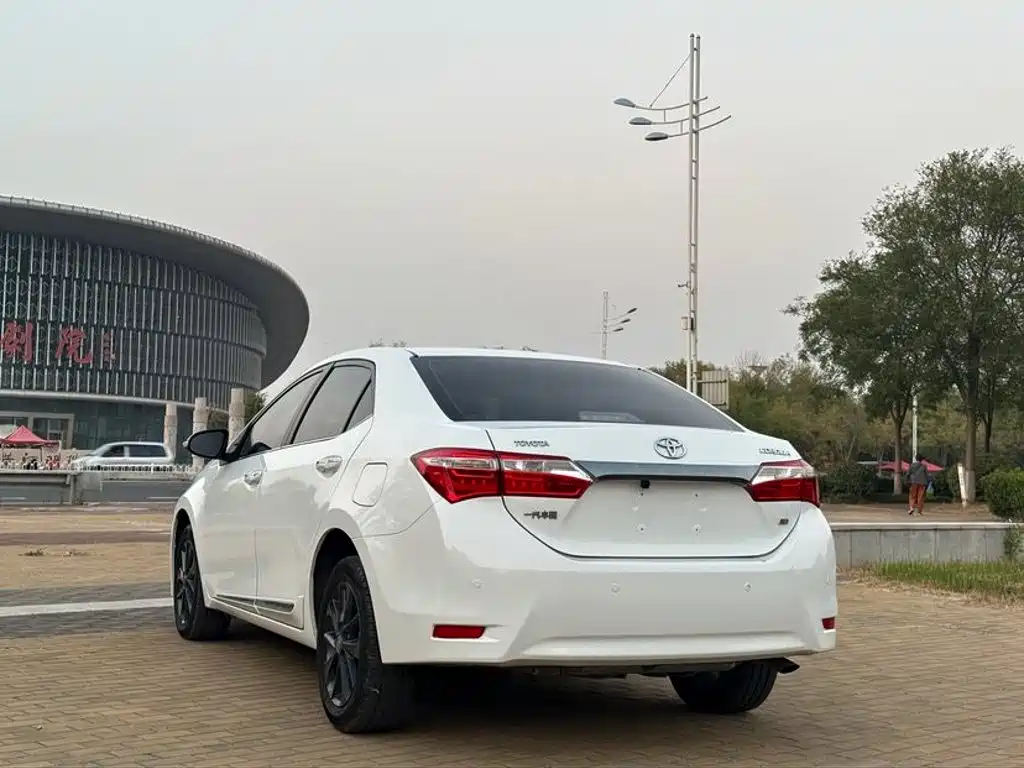 Toyota Corolla — миниатюра 6