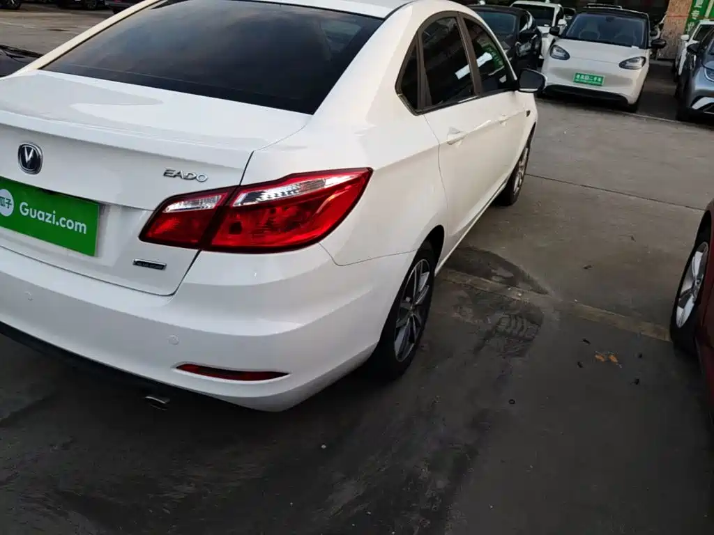 Changan Eado — миниатюра 8