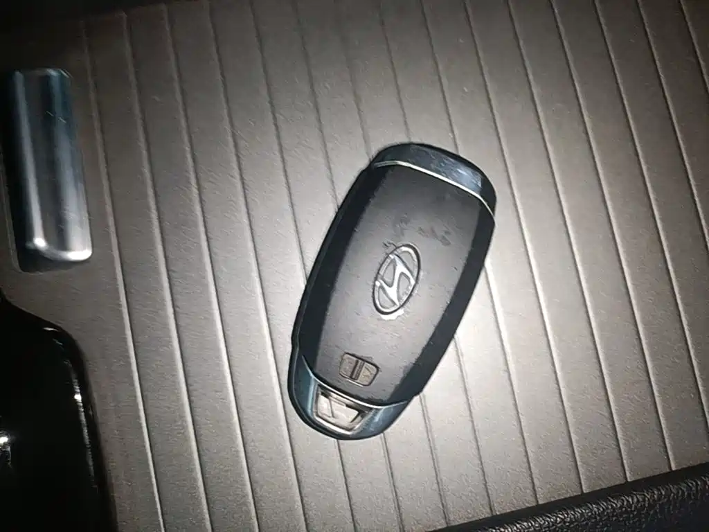 Hyundai Sonata — миниатюра 9