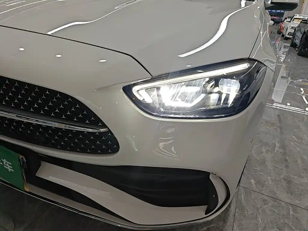 Mercedes-Benz C-Class — миниатюра 24