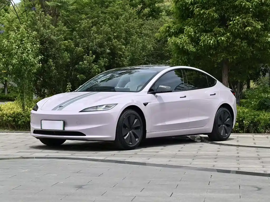 Tesla Model 3 2025