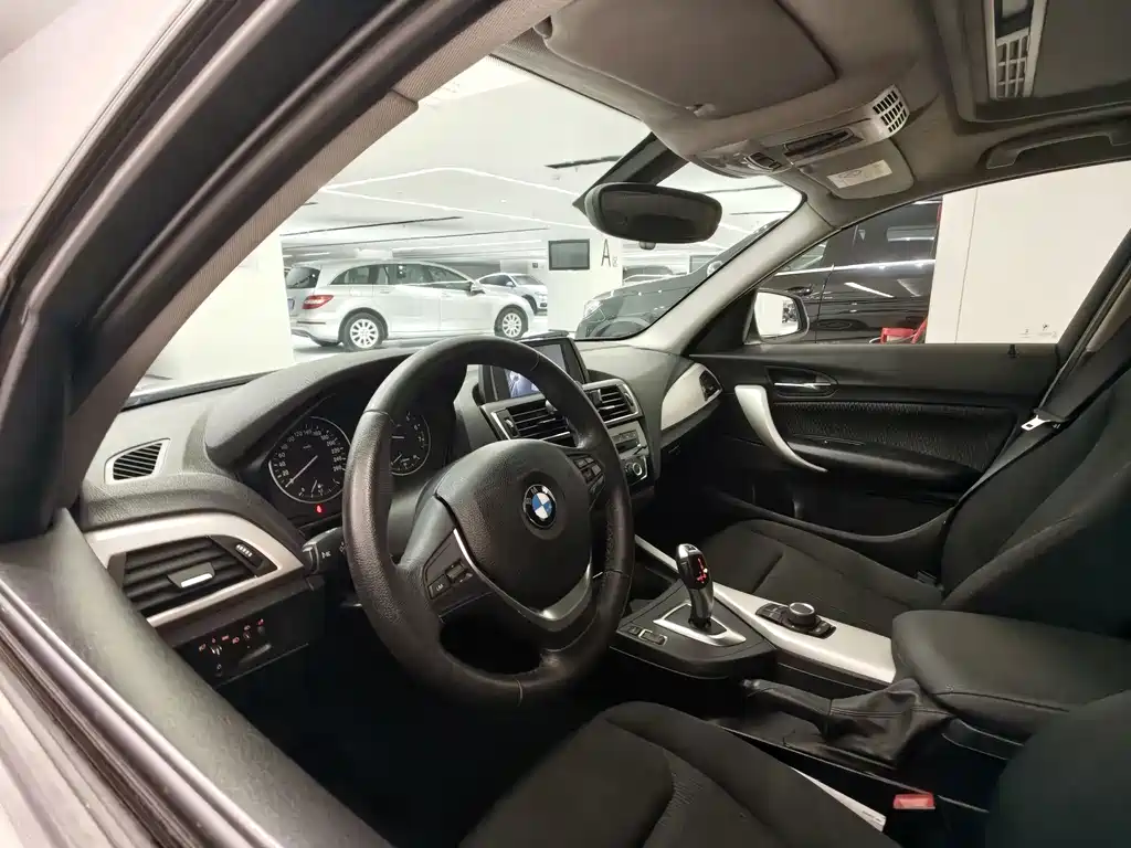 BMW 1 Series (Import) — миниатюра 7