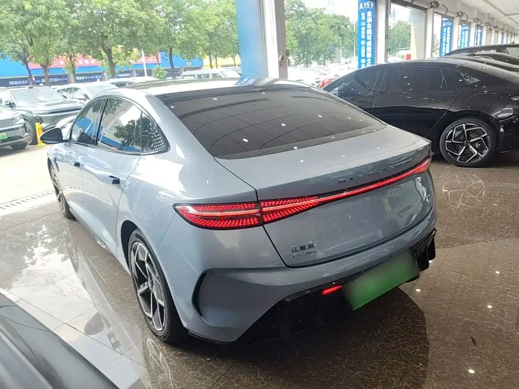 BYD Seal — миниатюра 5