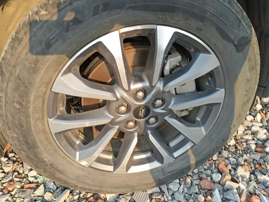 Ford Edge — миниатюра 6