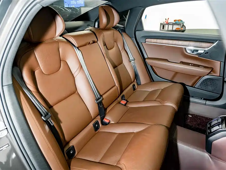 Volvo S90 — миниатюра 22