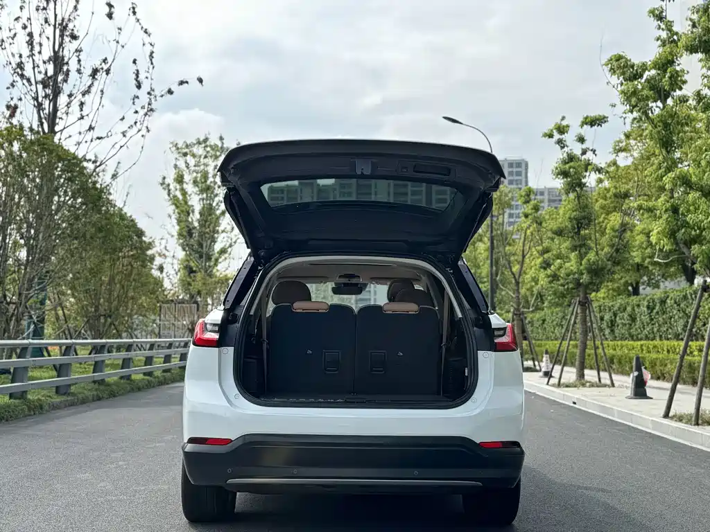 NIO ES8 — миниатюра 9