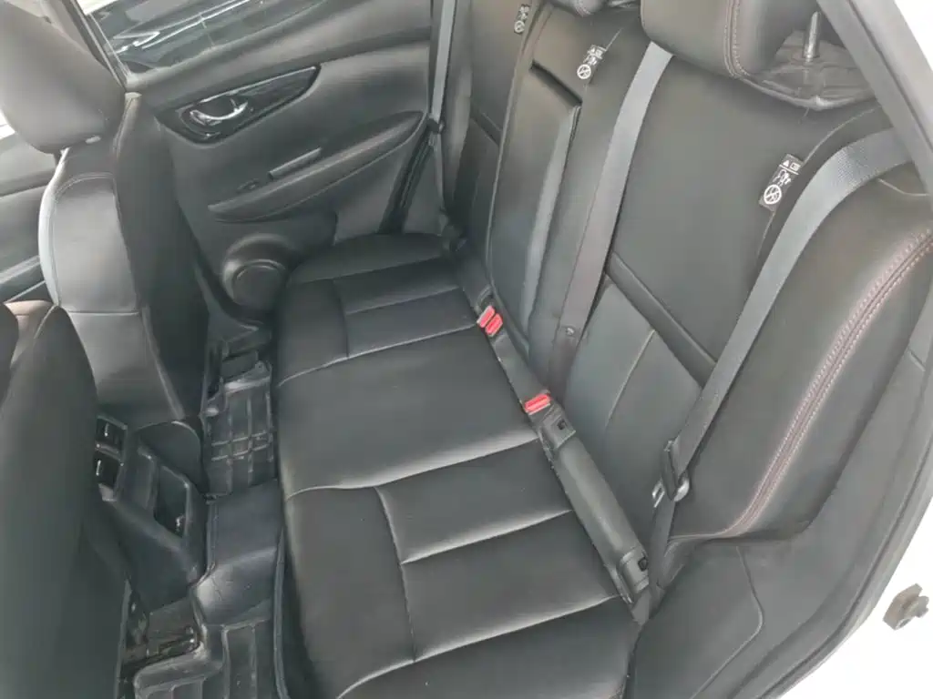 Nissan Qashqai — миниатюра 17