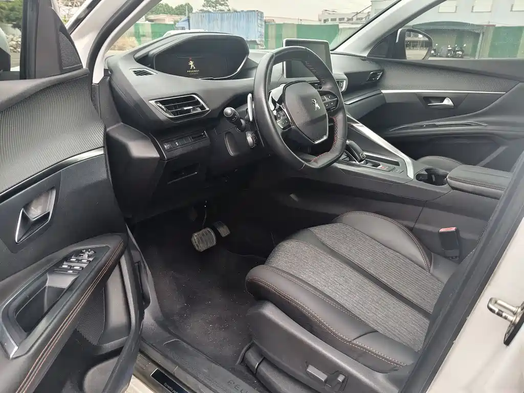 Peugeot 4008 — миниатюра 8