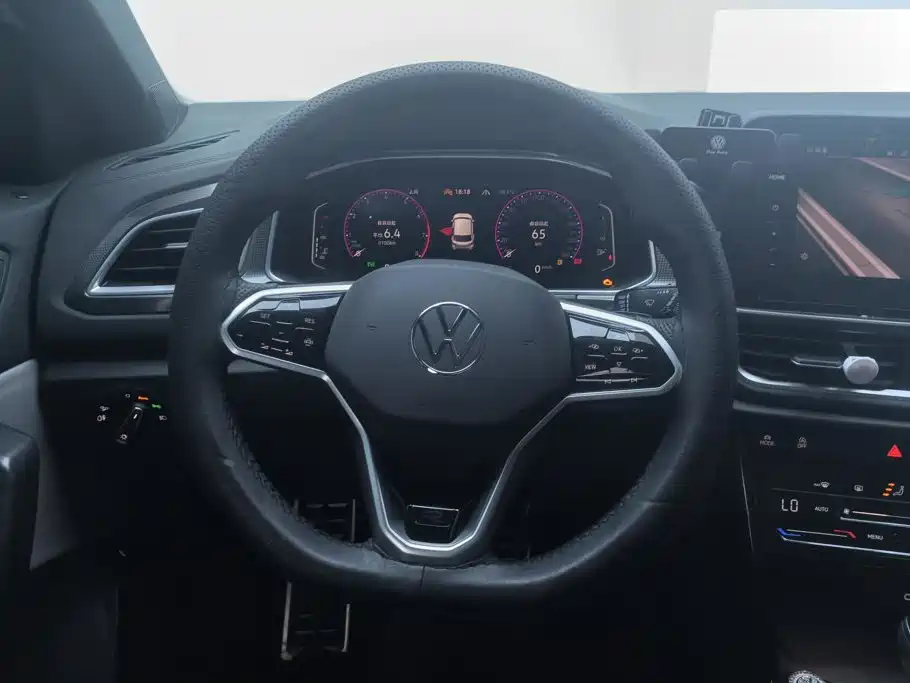 Volkswagen T-Roc — миниатюра 15