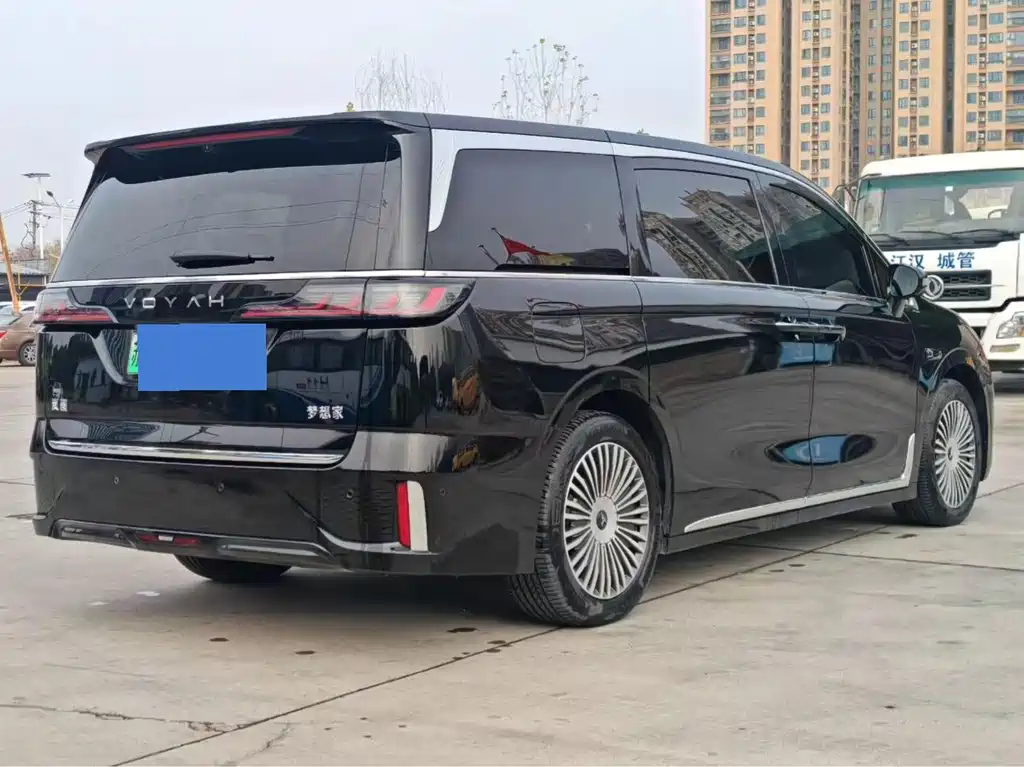 VOYAH Dreamer — миниатюра 6