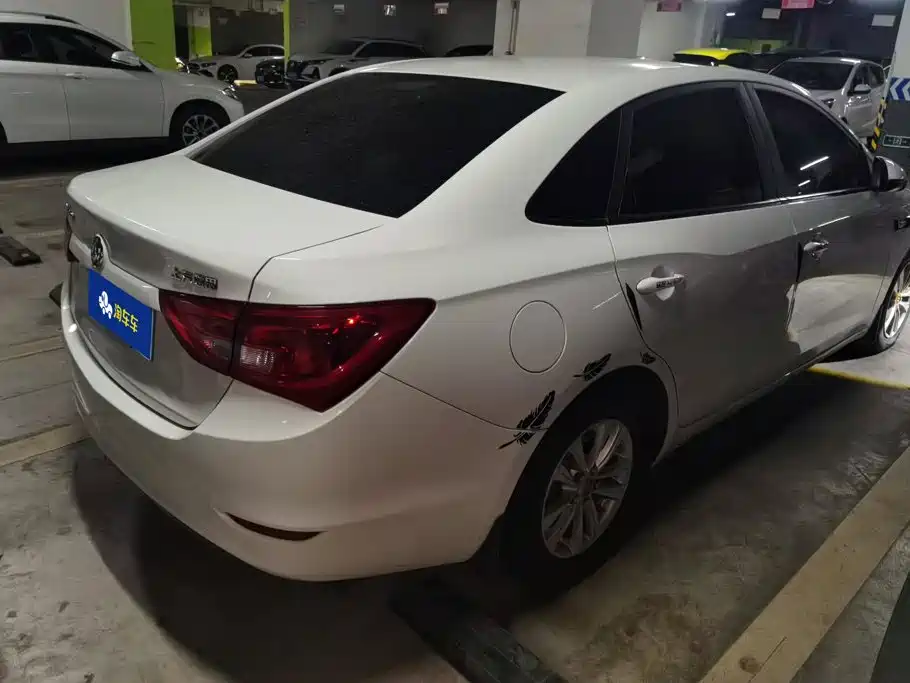Buick Excelle — миниатюра 3