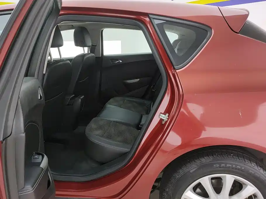 Buick Excelle — миниатюра 11