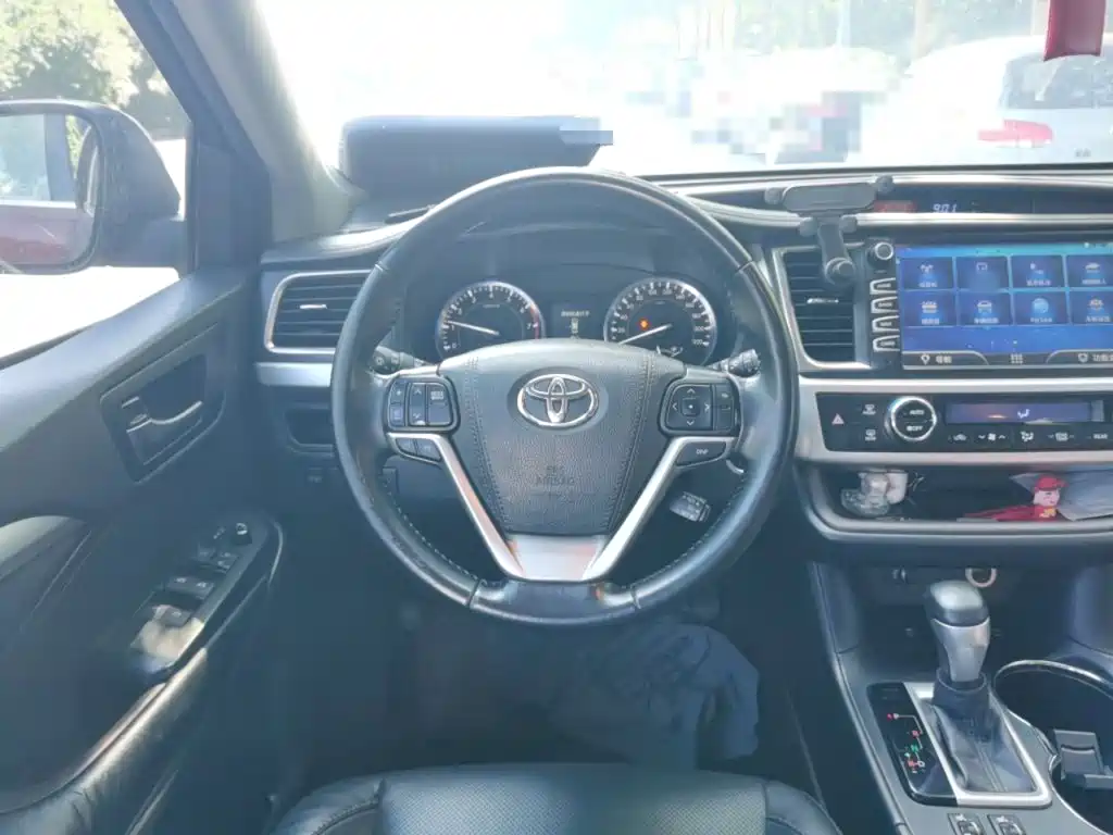Toyota Highlander — миниатюра 3