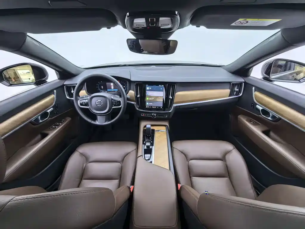 Volvo S90 — миниатюра 11