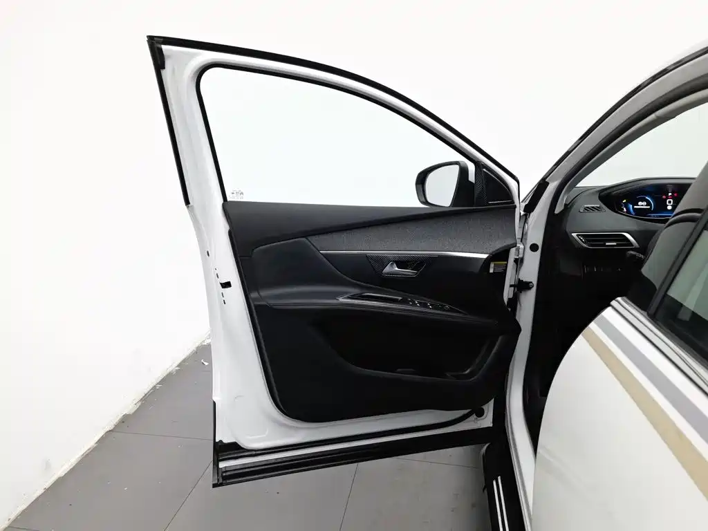 Peugeot 5008 — миниатюра 8