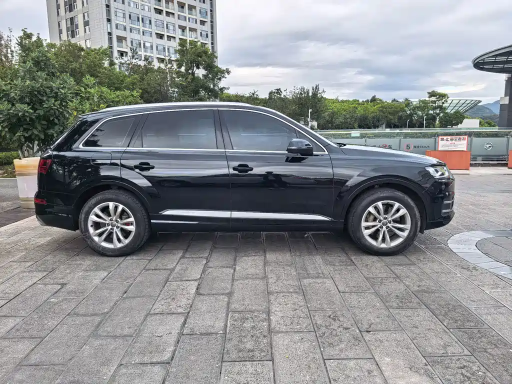 Audi Q7 — миниатюра 17