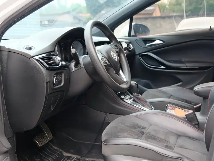 Buick Verano — миниатюра 12