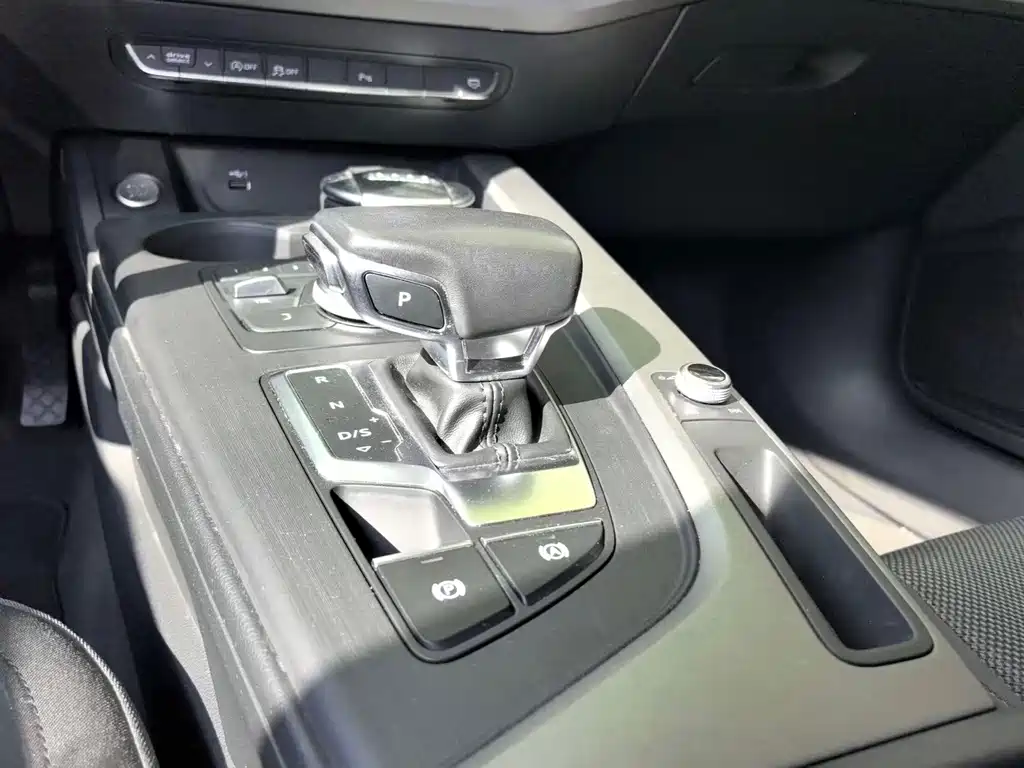Audi A4L — миниатюра 7