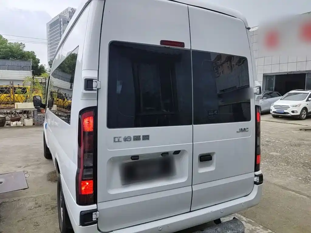 JMC JMC Fushun — миниатюра 6