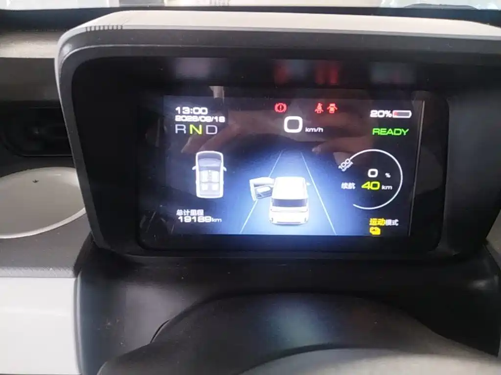 Wuling MINIEV — миниатюра 12