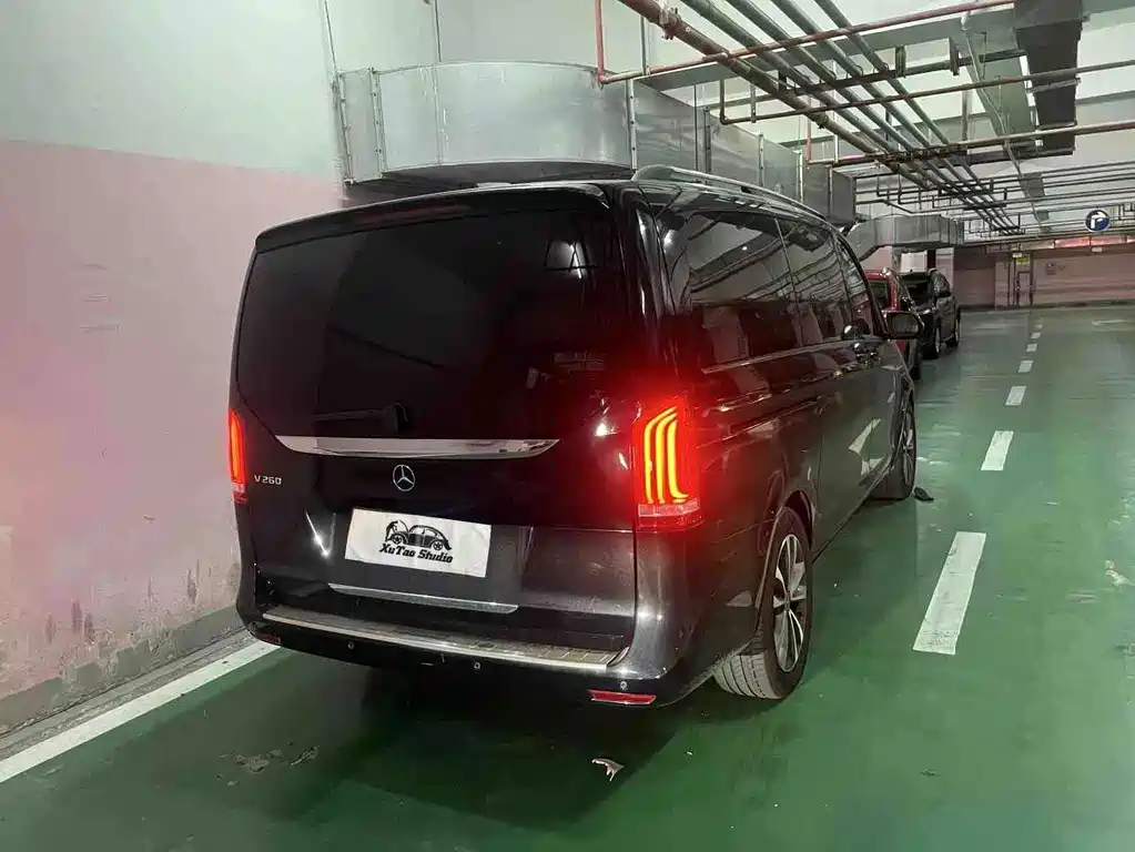Mercedes-Benz V-Class — миниатюра 11
