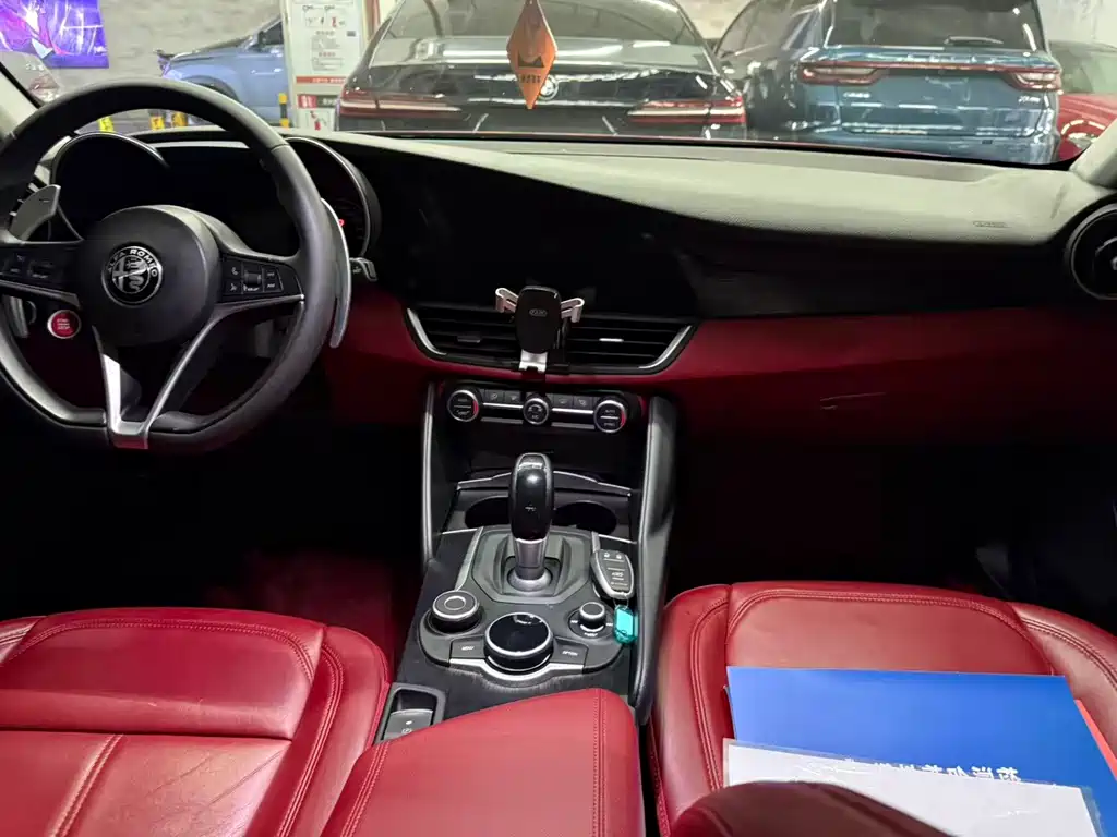 Alfa Romeo Giulia — миниатюра 14