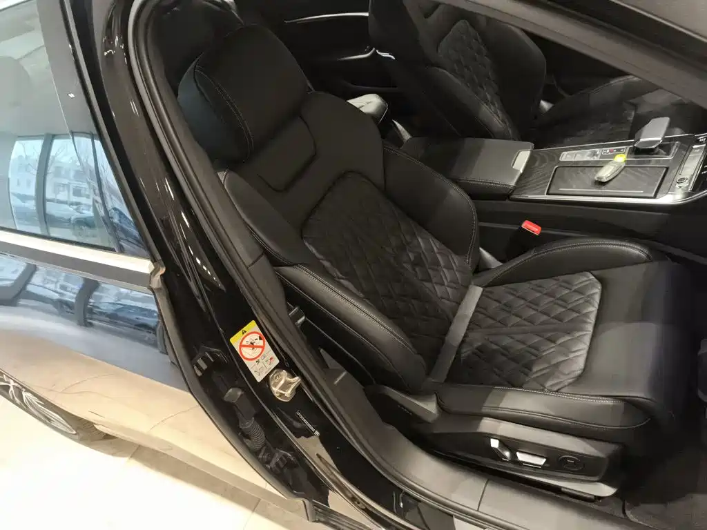 Audi A6L — миниатюра 20