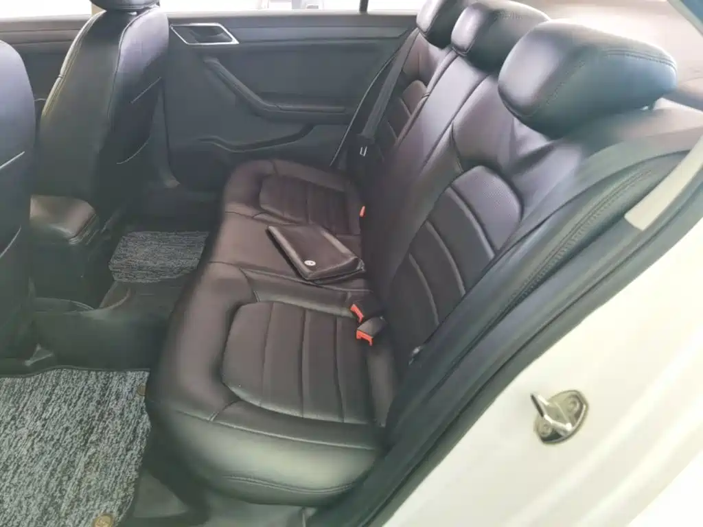 Volkswagen Jetta — миниатюра 17