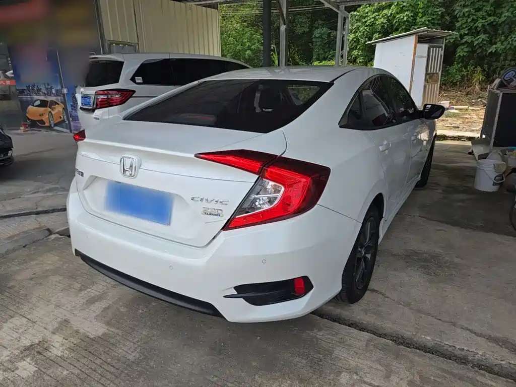 Honda Civic — миниатюра 7