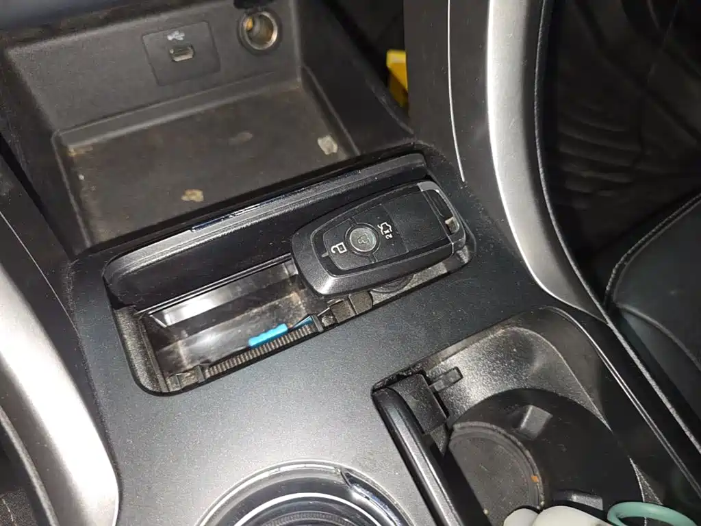 Ford Mondeo — миниатюра 9