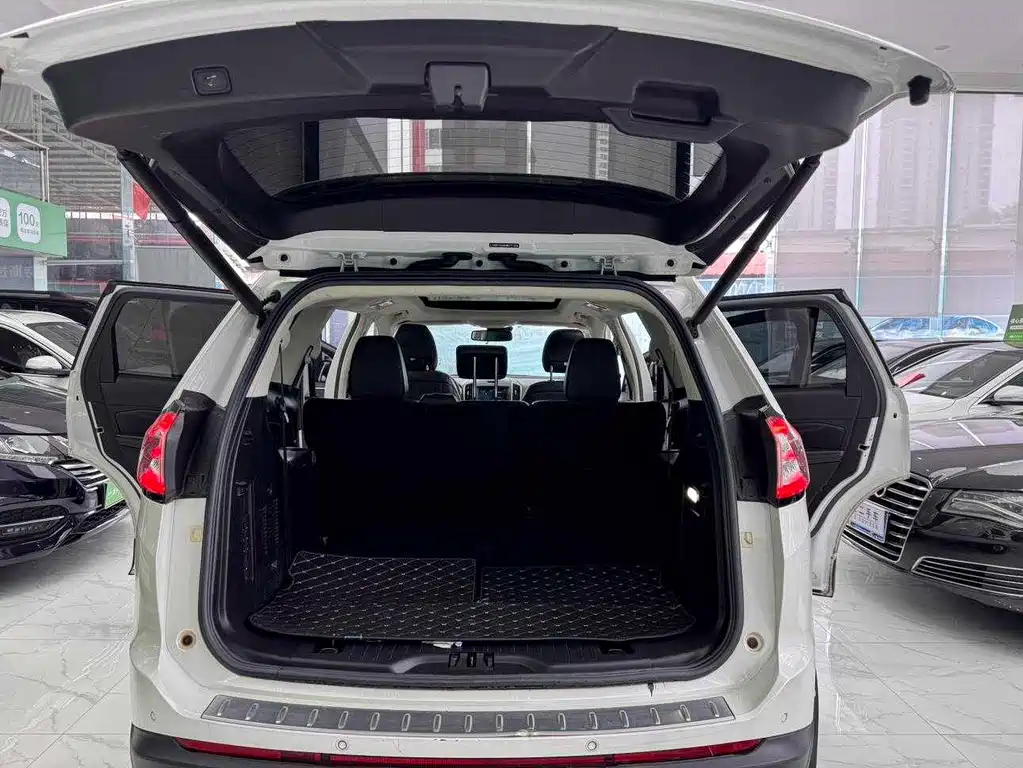Ford Edge — миниатюра 30