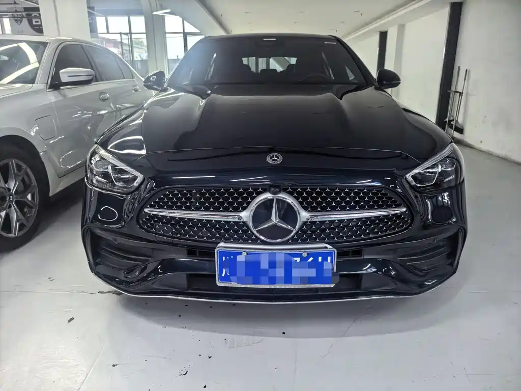 Mercedes-Benz C-Class — миниатюра 2