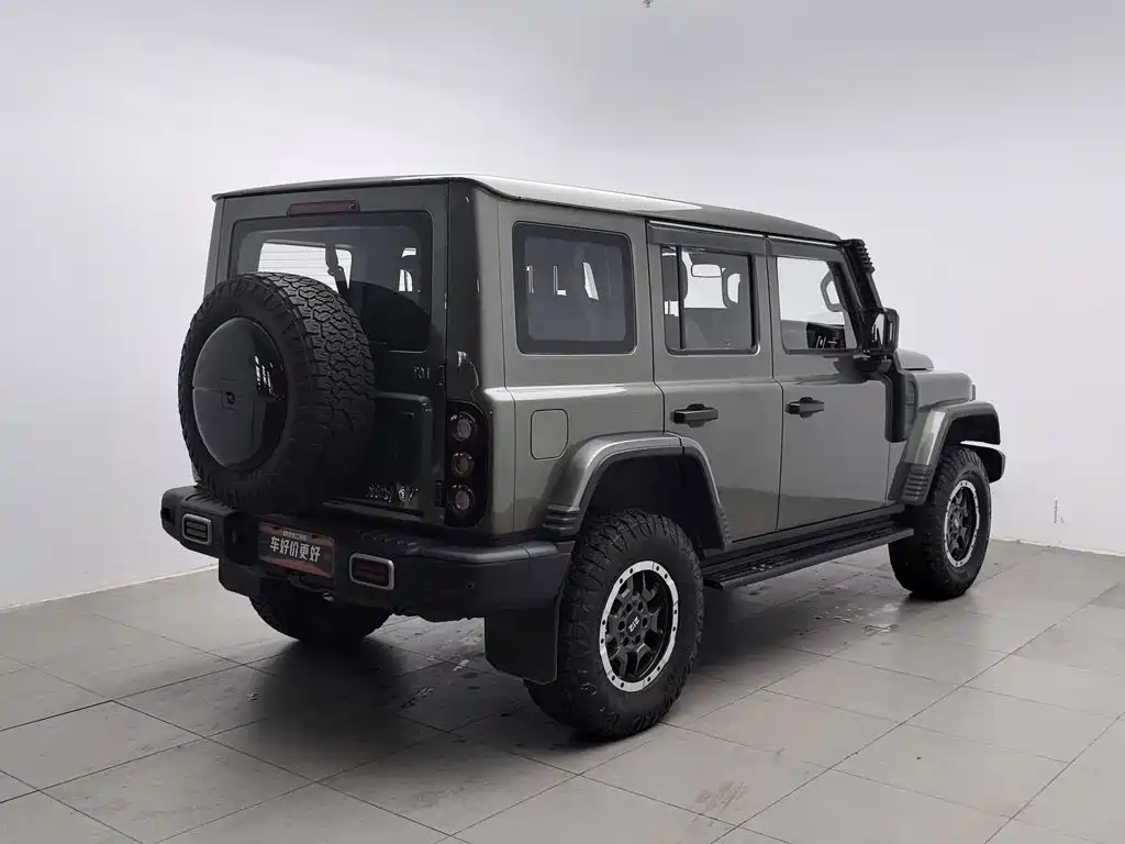 212 212 T01 — миниатюра 2
