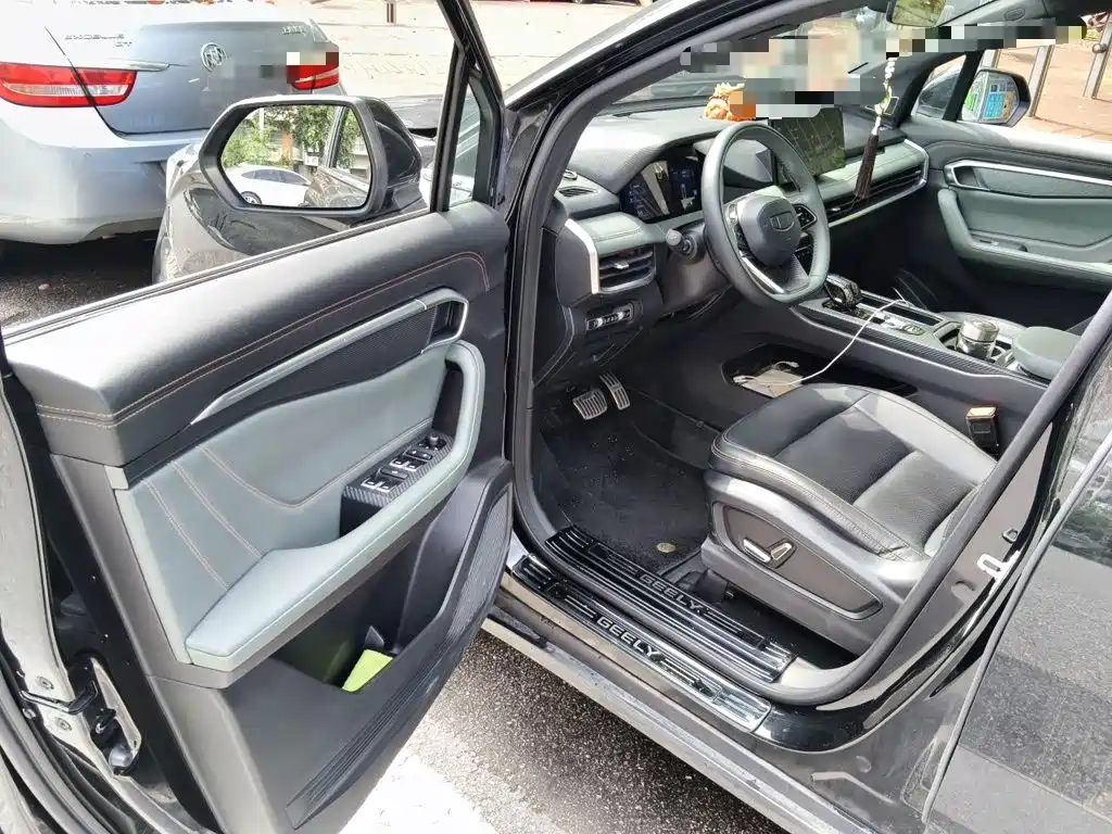 Geely Haoyue L — миниатюра 13