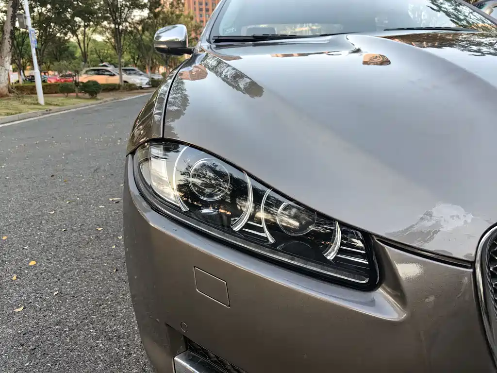 Jaguar XF — миниатюра 15