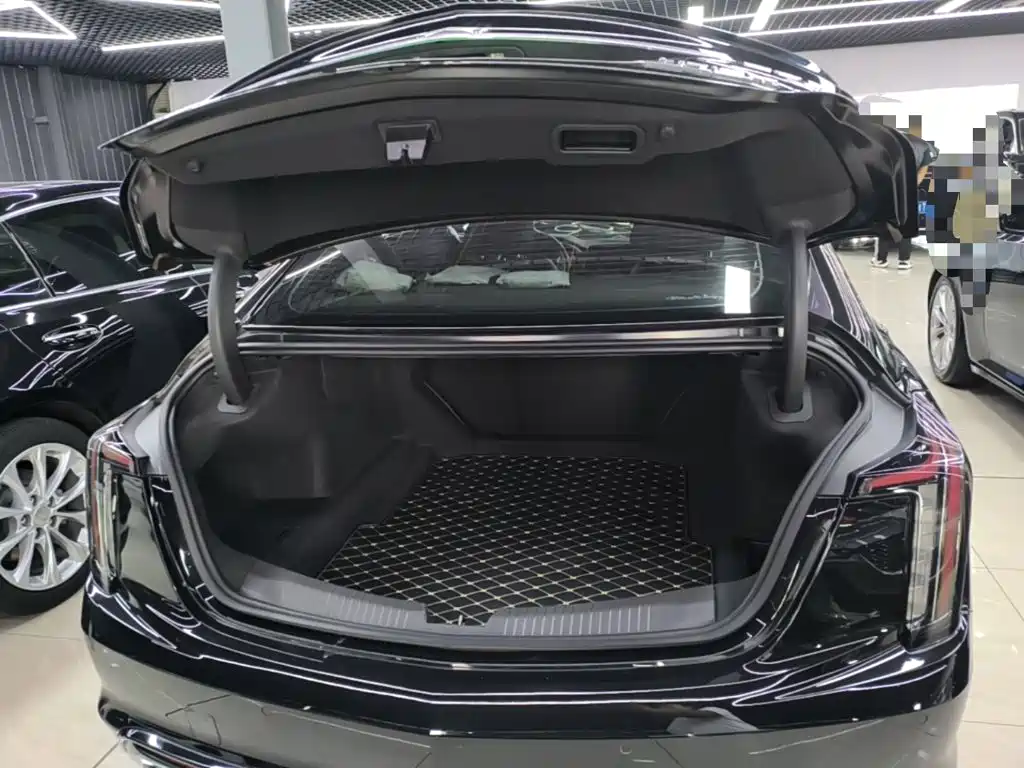 Cadillac CT5 — миниатюра 19