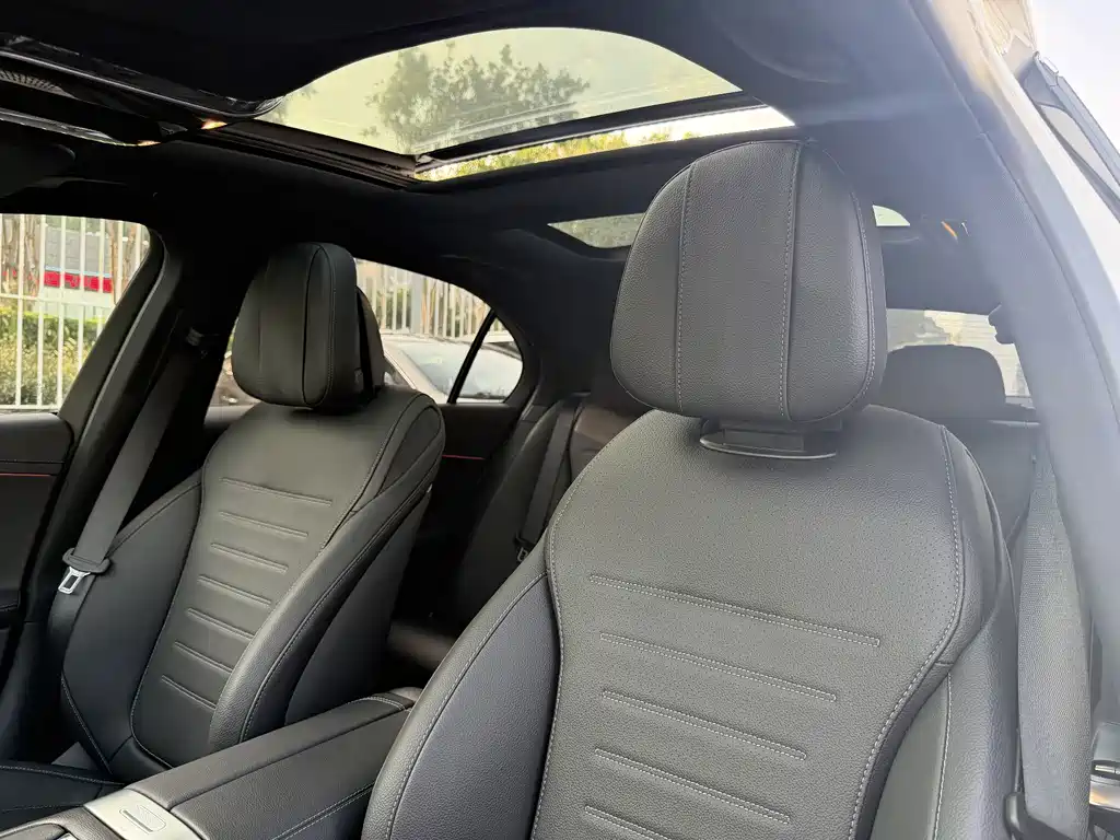 Mercedes-Benz C-Class — миниатюра 15