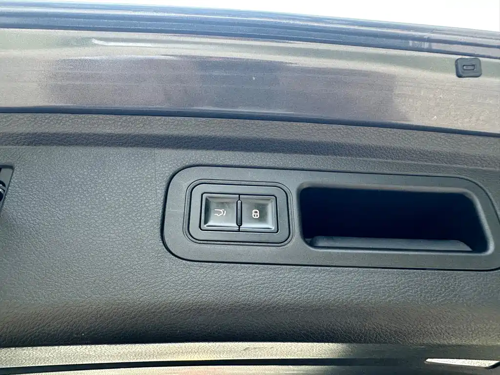 BYD Tang — миниатюра 25