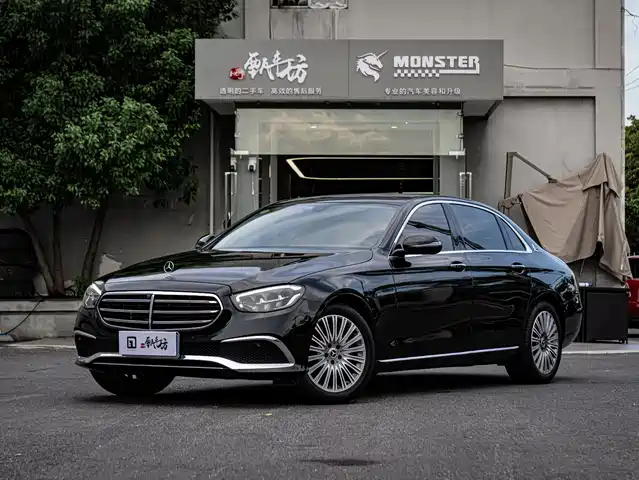 MERCEDES-BENZ  E CLASS