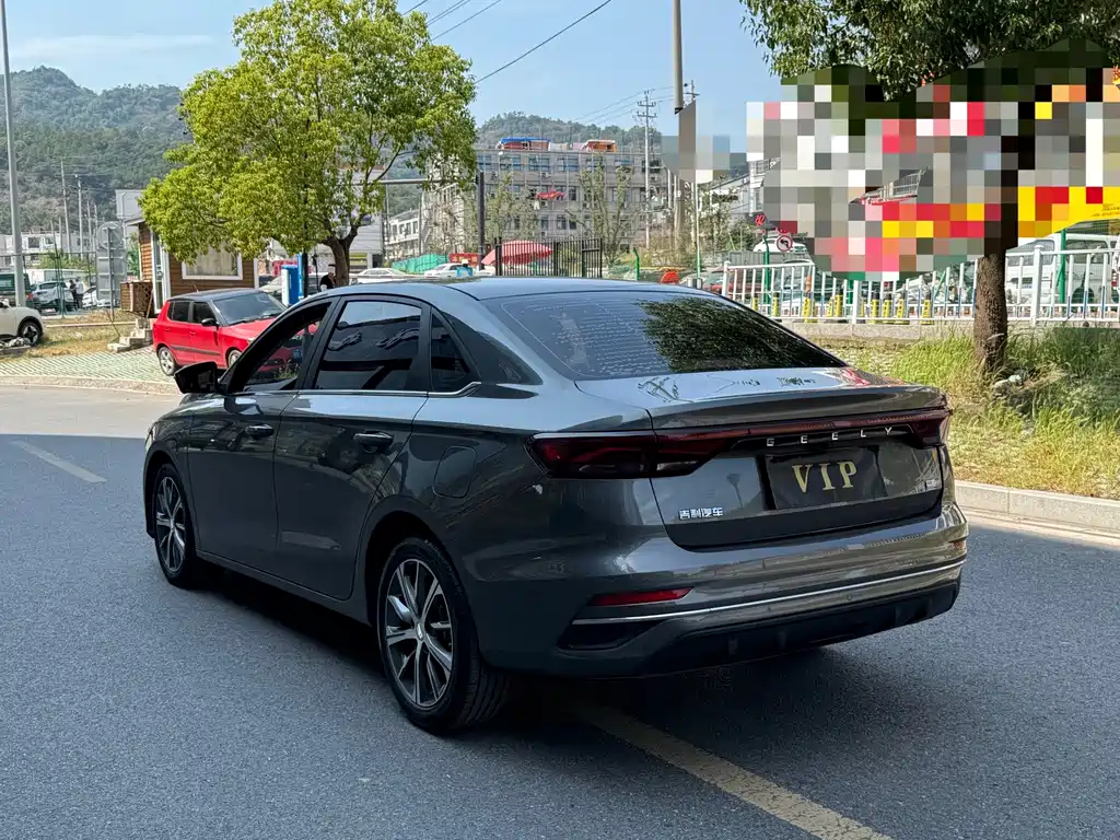 Geely Emgrand — миниатюра 6