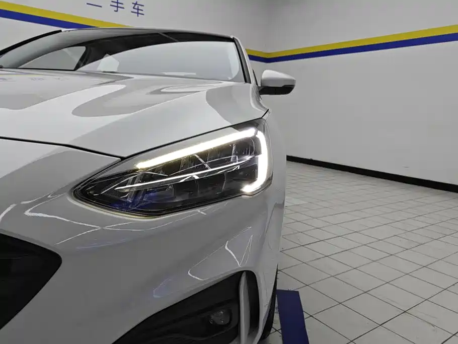 Ford Focus — миниатюра 5