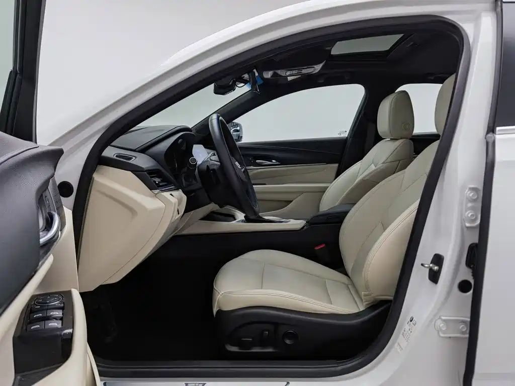 Cadillac CT4 — миниатюра 10