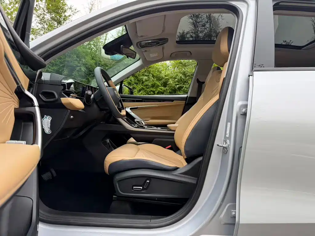 Geely Boyue L — миниатюра 7