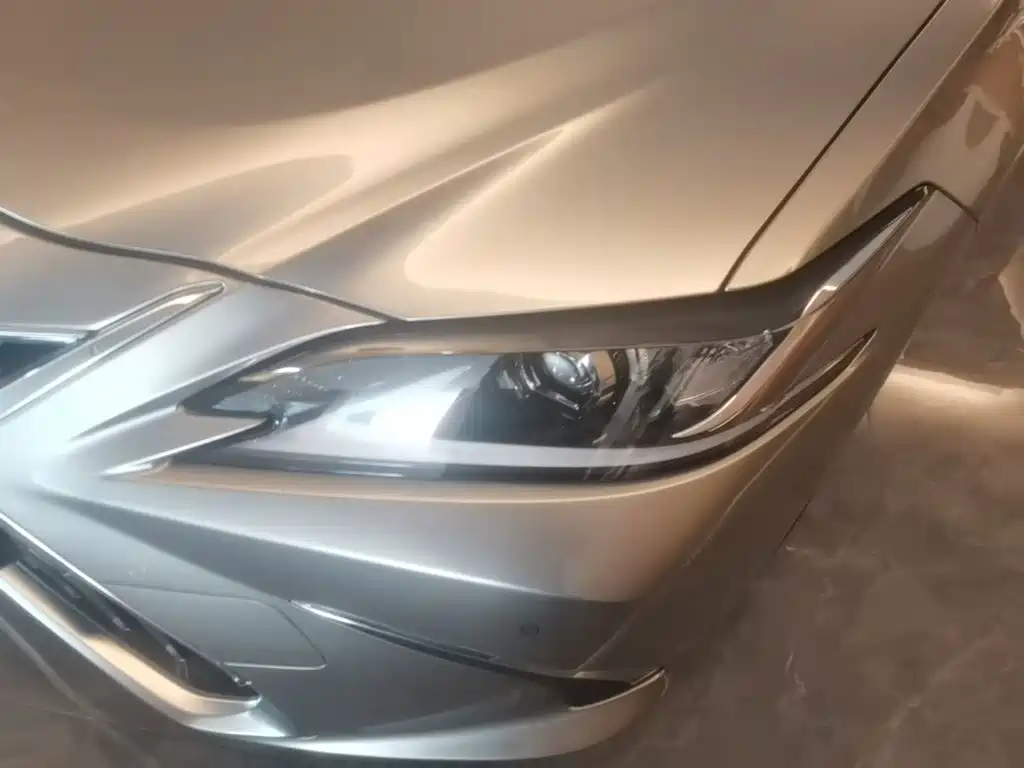 Lexus ES — миниатюра 24