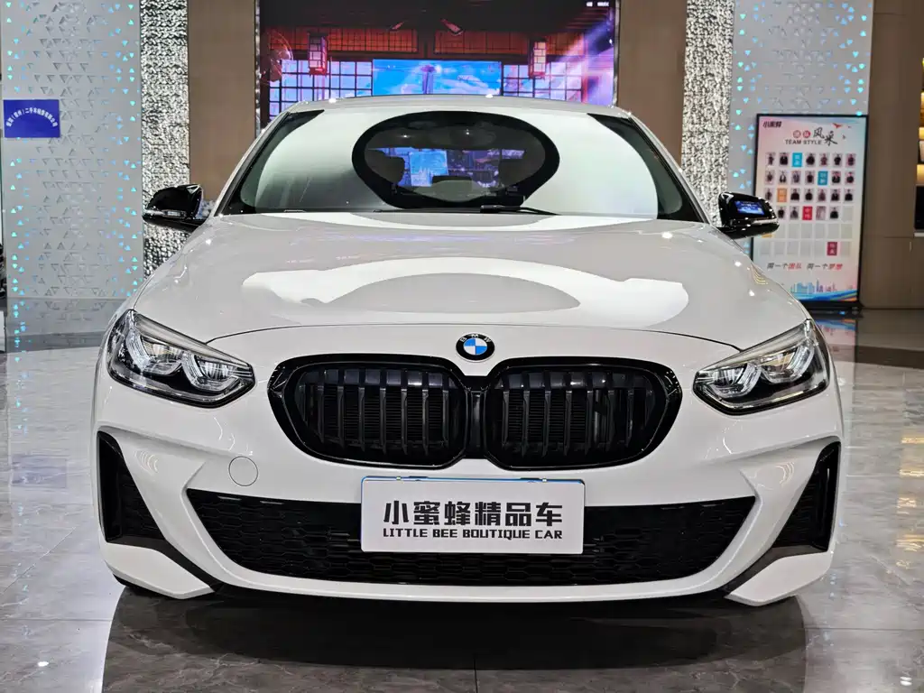 BMW 1 SERIES