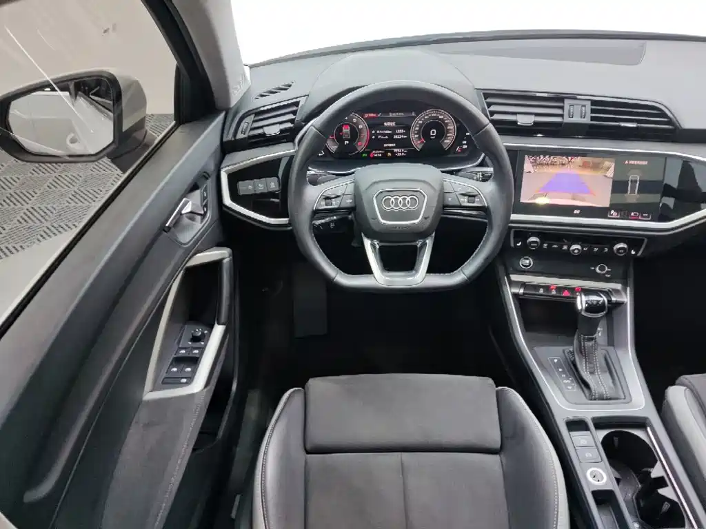 Audi Q3 — миниатюра 10