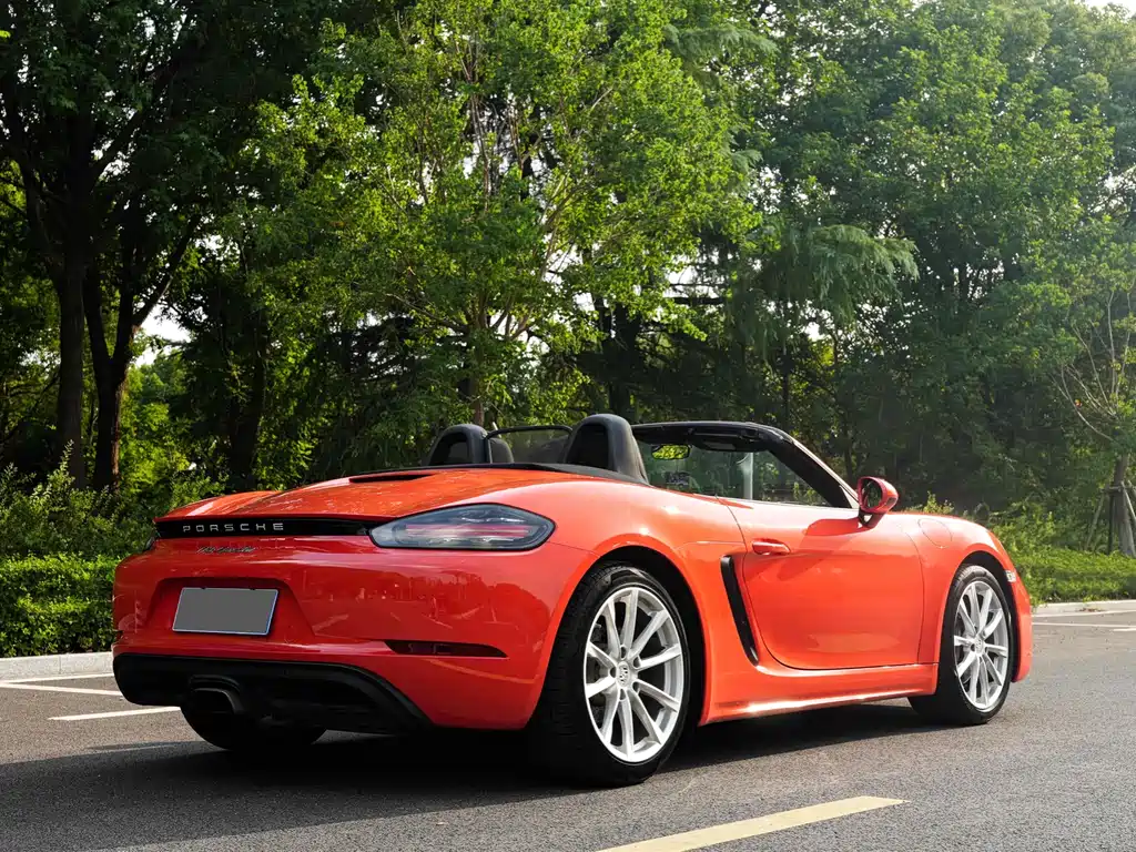 PORSCHE 718